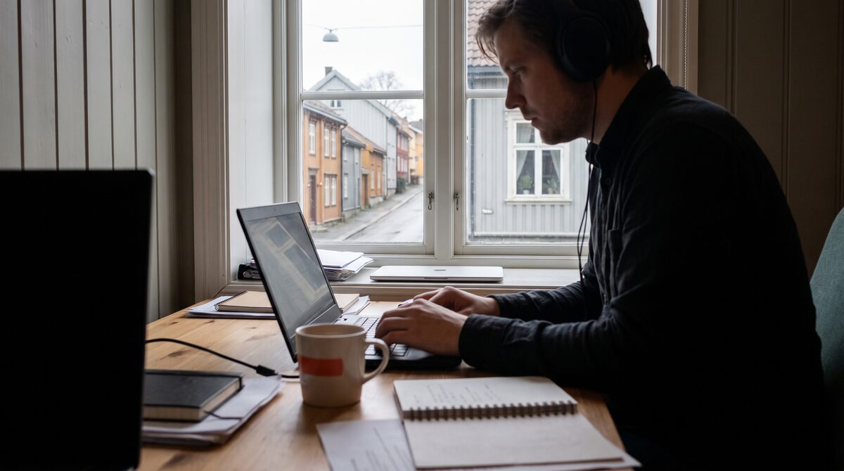 Illustrasjon til artikkelen om lenkebygging: slik skaffer en liten bedrift lenker som faktisk virker i 2026